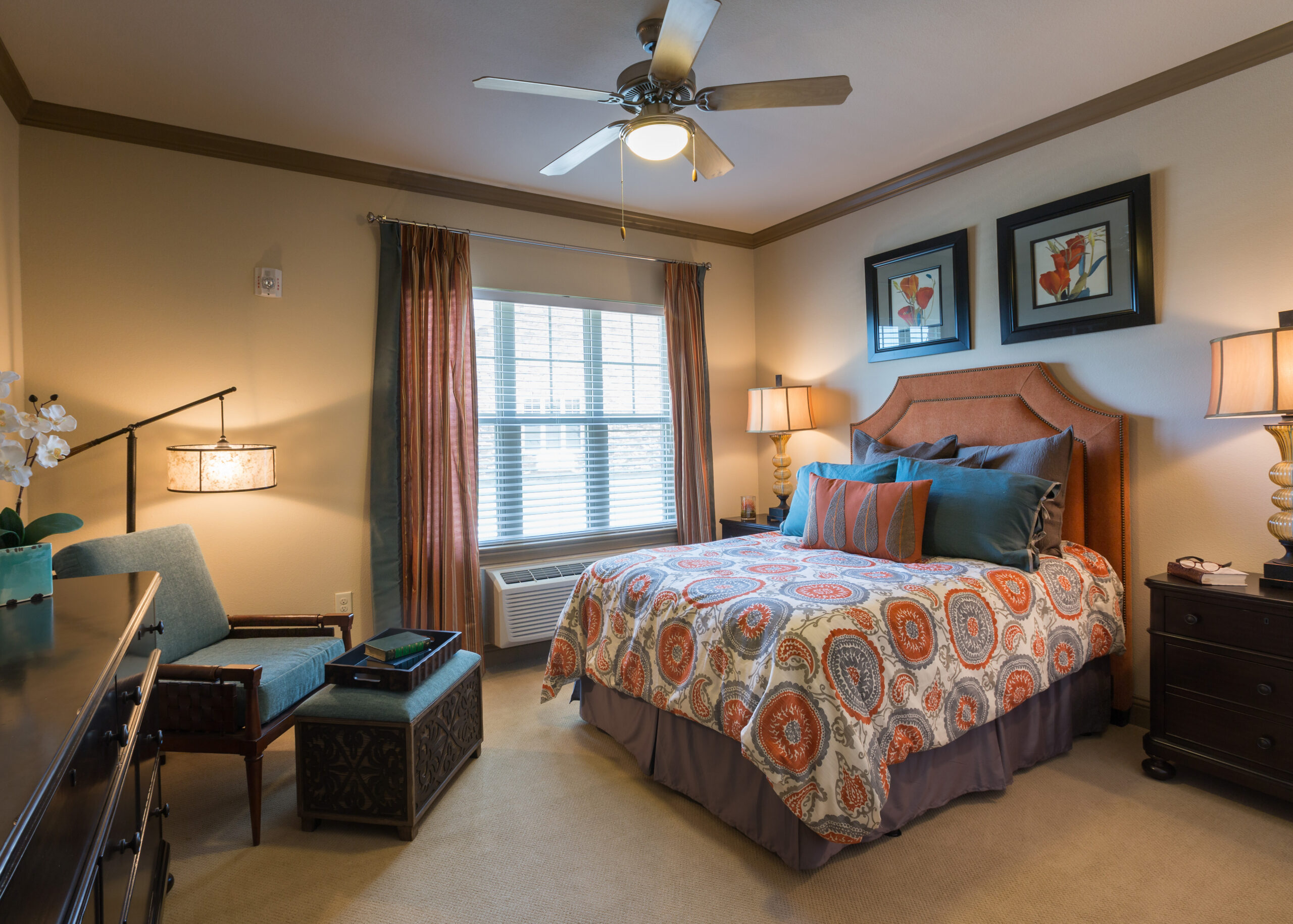 assisted living bedroom at sonoma house of carrolton